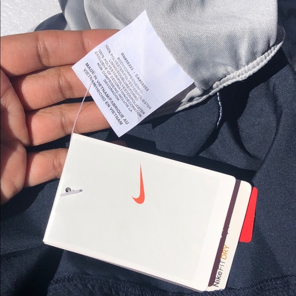 NWT Running short-Nike Fit dry - size XL - Picture 4 of 16